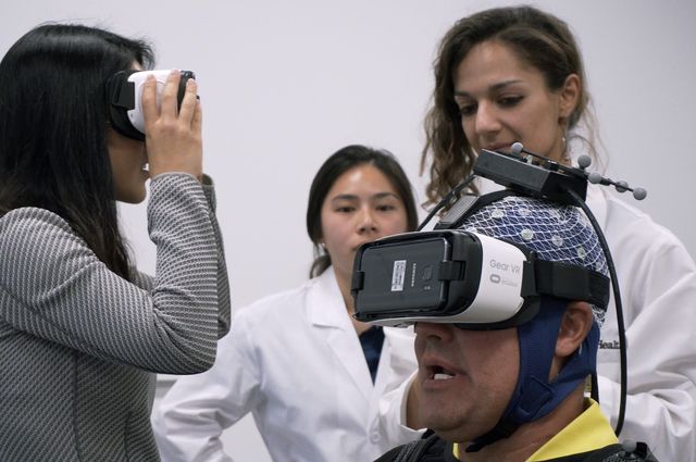 neuroscience paitents in vr headsets in ucla lab study